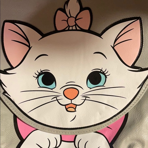 Disney Loungefly Marie Aristocats saddle bag NWT - Picture 9 of 9